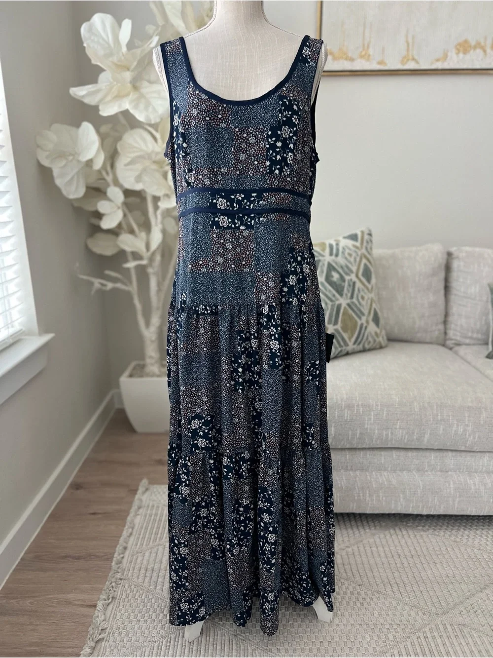 Lulu's Crush Season Navy Blue Floral Quilt Patchwork Print Scoop-Neck Maxi Dress - Picture 2 of 8